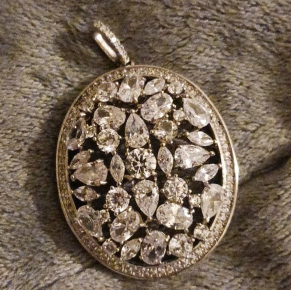 - Large Bella Luce, diamond simulant, 925 silver pendant and chain! - Picture 6 of 6